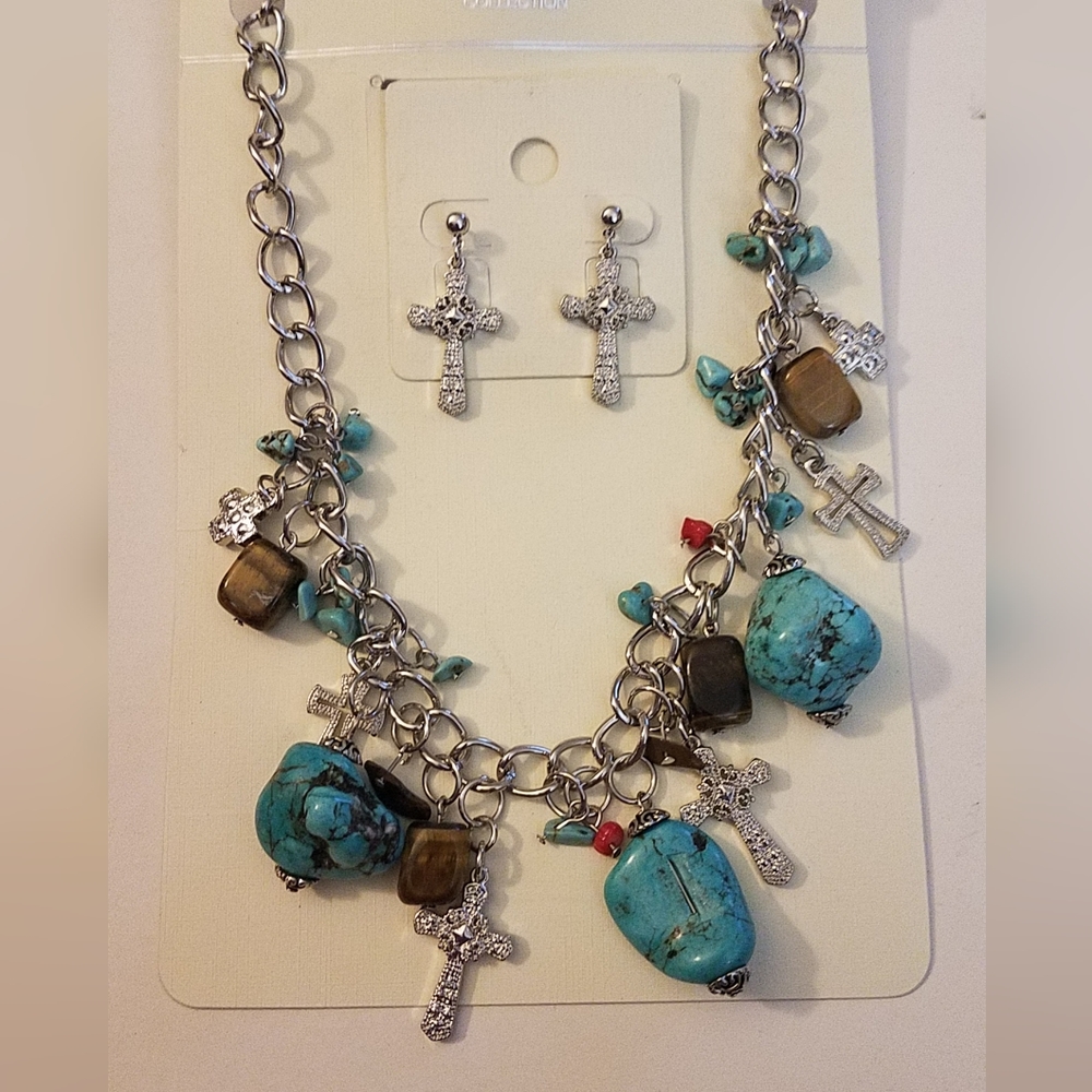 Pretty new Necklace set